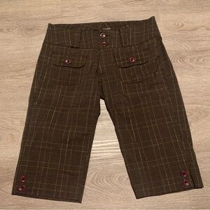 98 Brown Plaid Y2K Capris Size 7
